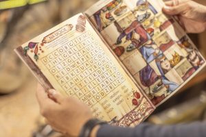 Otwarta książka z łamigłówkami